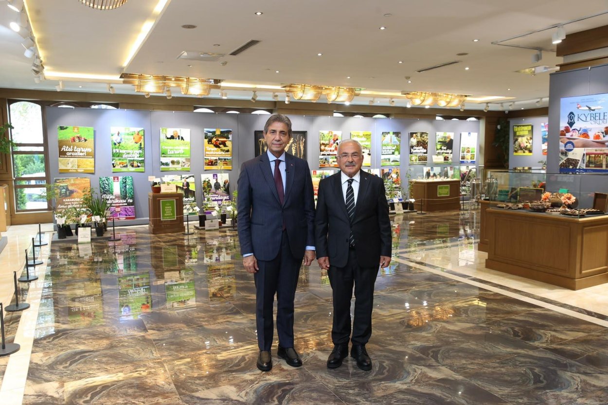AK PARTİ GENEL BAŞKAN YARDIMCISI MUSTAFA DEMİR BÜYÜKŞEHİR’DE